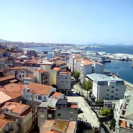 Elegancia Y Confort En El Centro Daire Vigo